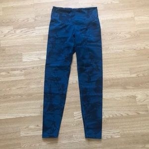 Old Navy women’s active wear leggings